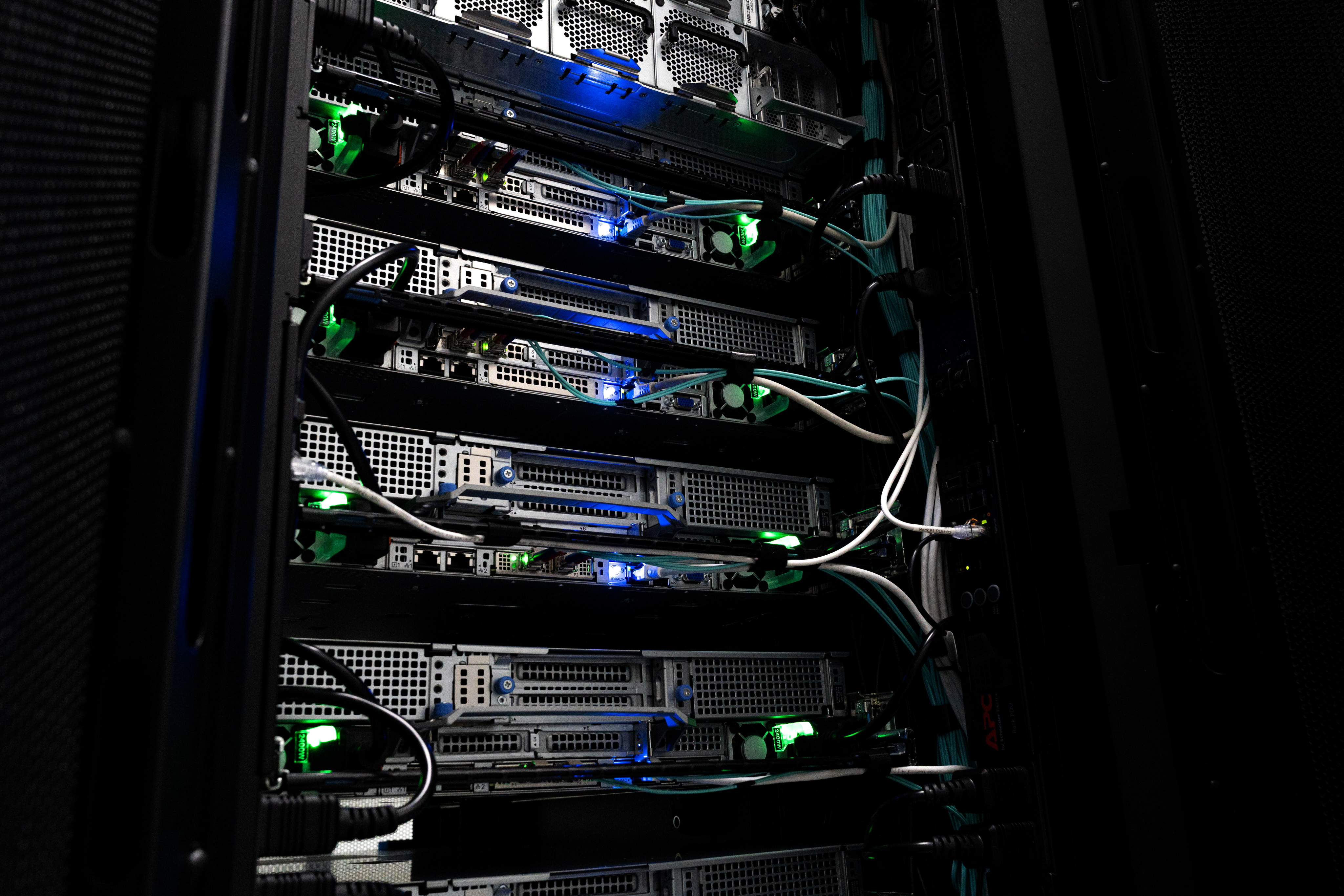 AI workload optimization with up to 80kW power density per rack